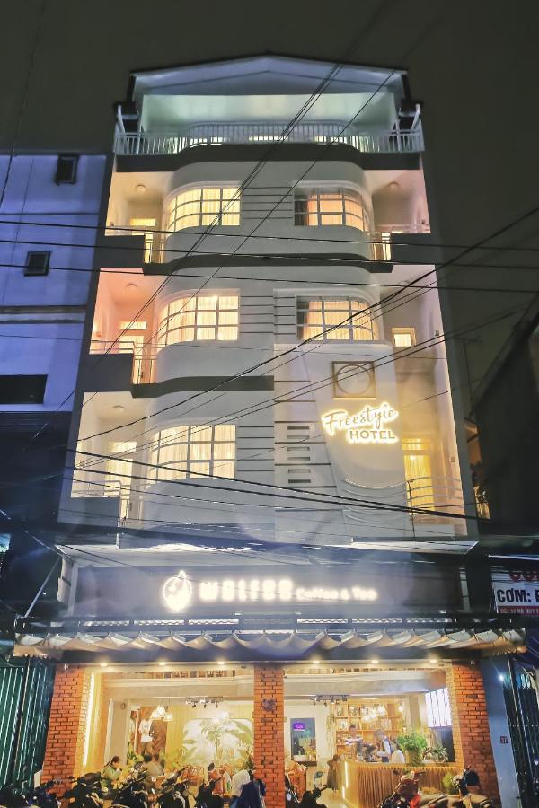 Free Style Hotel Dalat Exteriör bild